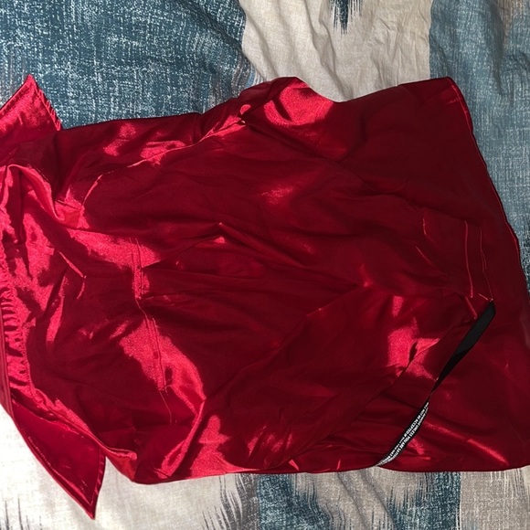 Red silk button down - Picture 7 of 8